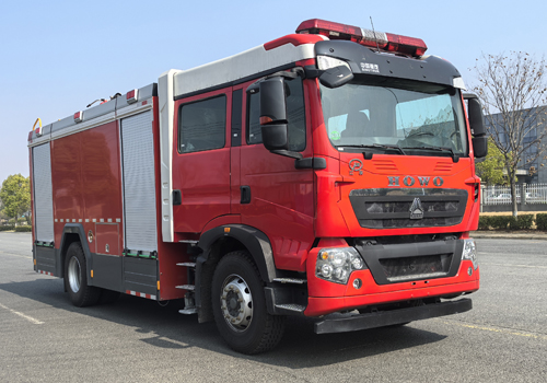 重汽8.3噸水罐消防車